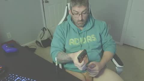 Snapshot of newevo chatting on 23, 4, 2026 newevo online show from 23, 4, 2026