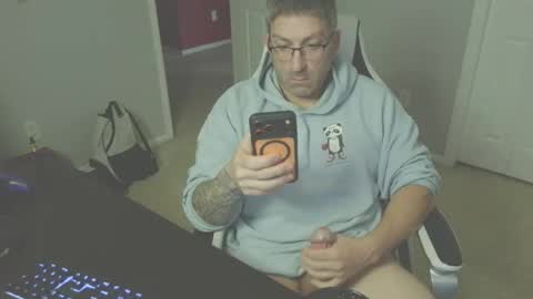 Snapshot of newevo chatting on 6, 5, 2026 newevo online show from 6, 5, 2026