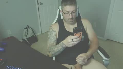 Snapshot of newevo chatting on 19, 5, 2026 newevo online show from 19, 5, 2026