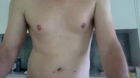 Snapshot of newysub75 chatting on 2, 12, 2024 newysub75 online show from 2, 12, 2024