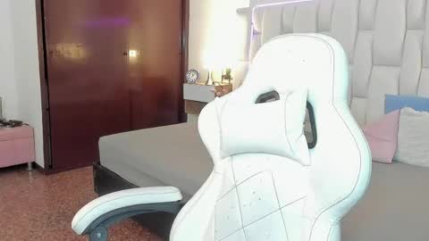 Snapshot of nextboywell1 chatting on 14, 4, 2026 Yeison online show from 14, 4, 2026