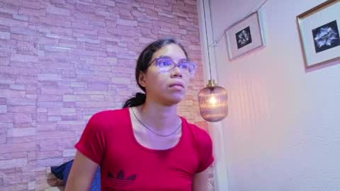 nextdoor_fantasy online show from 15, 4, 2026