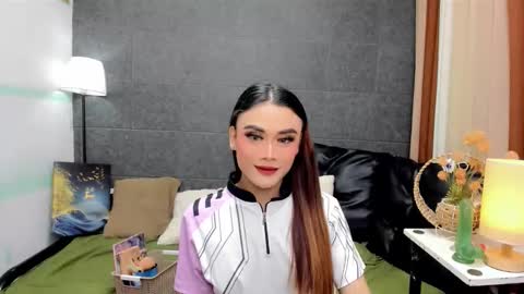 hottie nicole online show from 17, 9, 2025