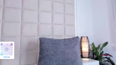 Snapshot of nia_bunny chatting on 16, 9, 2025 Nia online show from 16, 9, 2025