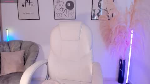 Nia online show from 1, 11, 2025