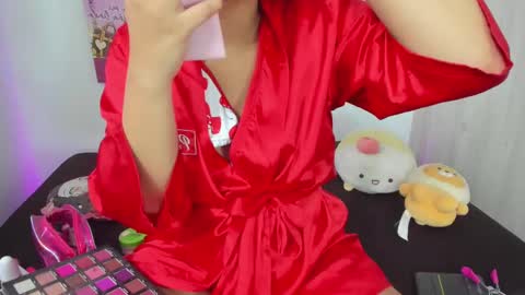 Snapshot of nianoretti chatting on 6, 10, 2025 Nia online show from 6, 10, 2025