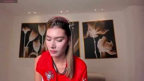 Snapshot of niasalvatore chatting on 5, 6, 2026 Call me Nia online show from 5, 6, 2026