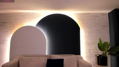 Snapshot of niasalvatore chatting on 6, 6, 2026 Call me Nia online show from 6, 6, 2026