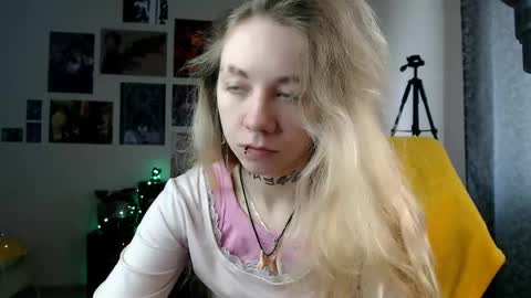 nica_kawaii online show from 21, 4, 2026