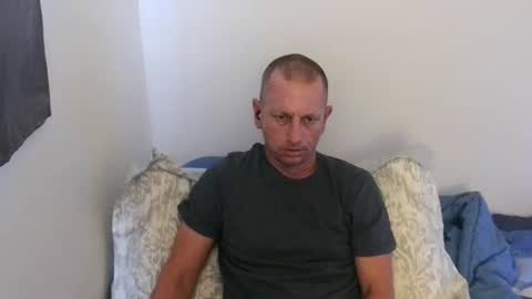 Snapshot of nicebutnaughty25 chatting on 28, 9, 2025 niceguy online show from 28, 9, 2025