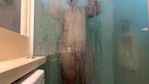 Snapshot of nicedick_2025 chatting on 21, 10, 2025 nicedick_2025 online show from 21, 10, 2025