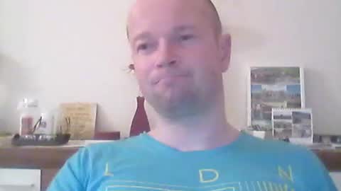 Snapshot of nick1990b chatting on 7, 5, 2026 nick1990b online show from 7, 5, 2026
