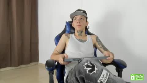 Snapshot of nick_tattooedguy chatting on 19, 6, 2026 nick_tattooedguy online show from 19, 6, 2026