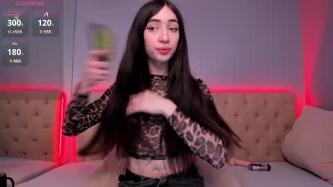 Snapshot of nickierainer chatting on 14, 12, 2024 Nickie online show from 14, 12, 2024