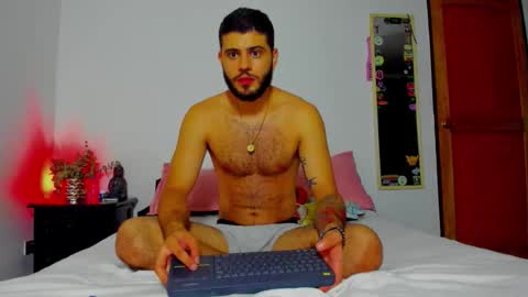 Nick  Mia  online show from 4, 12, 2025