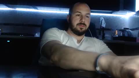 Julian online show from 13, 4, 2026