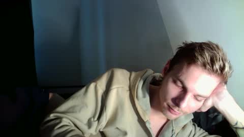 Snapshot of nicksuper8 chatting on 24, 10, 2025 Nick online show from 24, 10, 2025