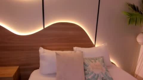 Snapshot of nicky_peyton chatting on 20, 12, 2025 Nicky online show from 20, 12, 2025