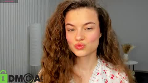 Snapshot of nicky_r0se chatting on 28, 4, 2026 Ameli online show from 28, 4, 2026