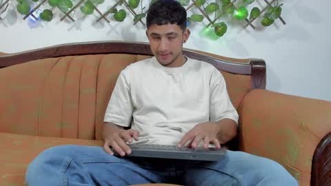 Snapshot of nicky_vance chatting on 13, 12, 2024 nicky online show from 13, 12, 2024
