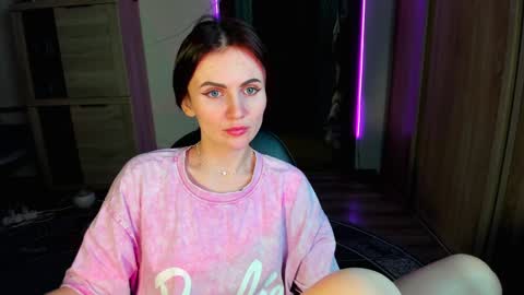 Nicky Weekends online show from 30, 1, 2025