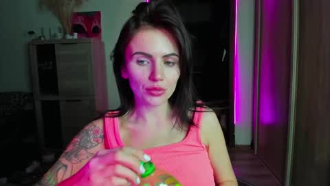 Nicky Weekends online show from 12, 3, 2025