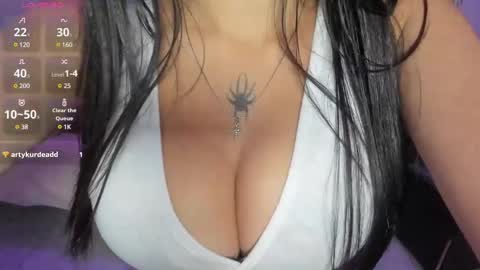 Nicolle online show from 11, 3, 2025