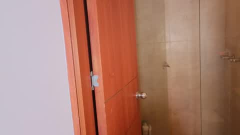 Nicky online show from 9, 4, 2026