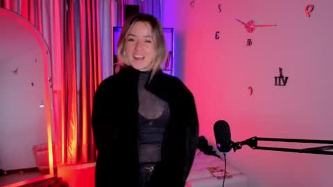 Snapshot of nickywindsor chatting on 14, 5, 2026 Nicky online show from 14, 5, 2026