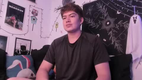 Snapshot of nico_bulge chatting on 23, 10, 2025 Nicols online show from 23, 10, 2025