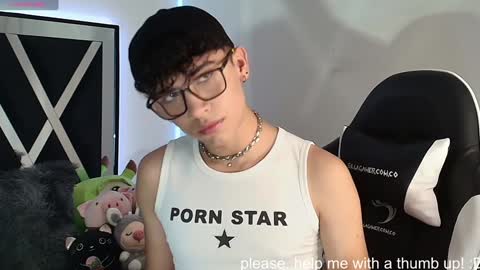 Snapshot of nico_cruz chatting on 4, 12, 2024 nico online show from 4, 12, 2024