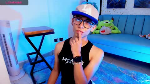 Snapshot of nico_cruz chatting on 3, 3, 2025 nico online show from 3, 3, 2025