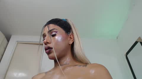 Snapshot of nico_hoot chatting on 31, 1, 2025 sammy hoot online show from 31, 1, 2025