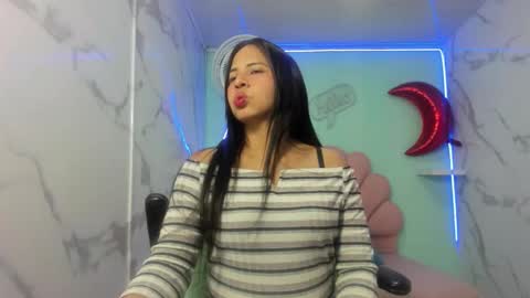 nicol_ross19 online show from 19, 1, 2026