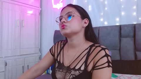 Snapshot of nicol_sweet0 chatting on 9, 1, 2026 nicol online show from 9, 1, 2026