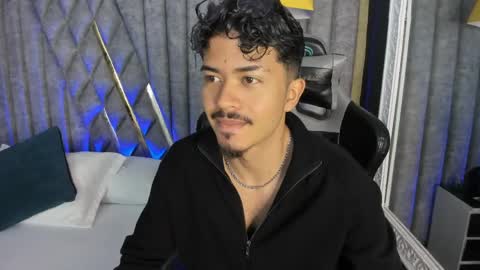Snapshot of nicolaikarav chatting on 22, 4, 2026 Nicolai online show from 22, 4, 2026