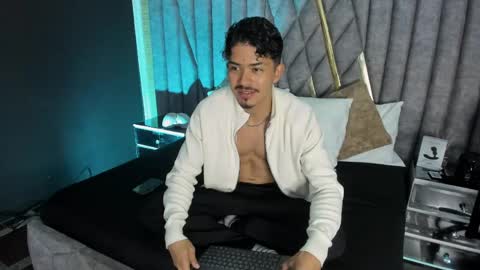 Snapshot of nicolaikarav chatting on 25, 4, 2026 Nicolai online show from 25, 4, 2026