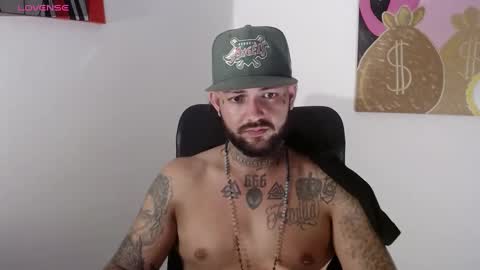 nicolas online show from 28, 1, 2025