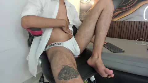 nicolasfine online show from 30, 10, 2025