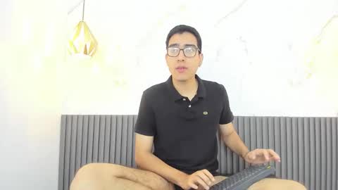 nicolasfine online show from 14, 1, 2026