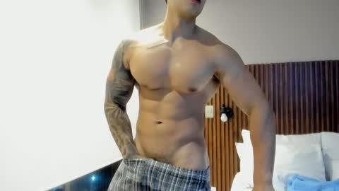 Snapshot of nicolasmuscle chatting on 2, 5, 2026 Andres online show from 2, 5, 2026