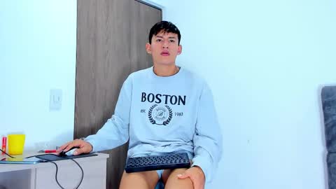 nicolastorres__ online show from 2, 11, 2025