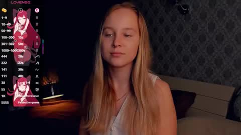 Nicoletta online show from 18, 9, 2025