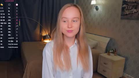 Nicoletta online show from 8, 11, 2025