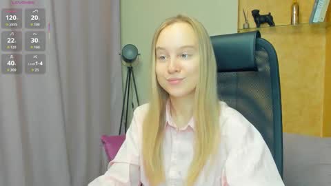 Nicoletta online show from 25, 11, 2025