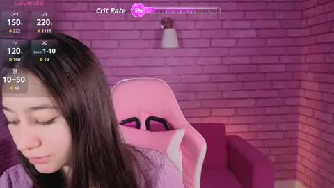 Snapshot of nicole_brownie chatting on 18, 4, 2026 Nicole online show from 18, 4, 2026