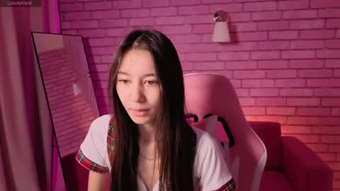 Snapshot of nicole_brownie chatting on 11, 5, 2026 Nicole online show from 11, 5, 2026