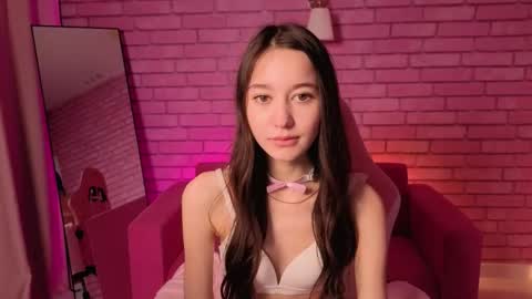 Snapshot of nicole_brownie chatting on 15, 5, 2026 Nicole online show from 15, 5, 2026