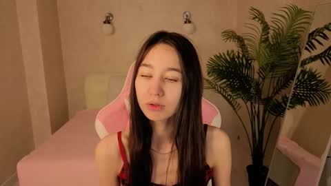 Snapshot of nicole_brownie chatting on 25, 5, 2026 Nicole online show from 25, 5, 2026