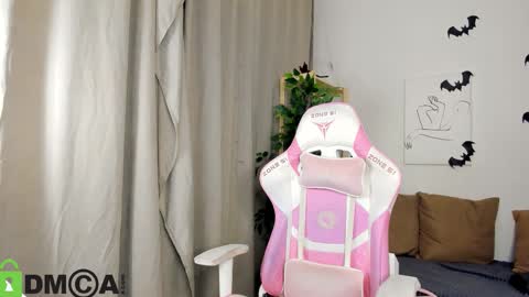 GMT7TueWedThSu 0300am-0900am. Sa 1000am-0400pm online show from 29, 10, 2025